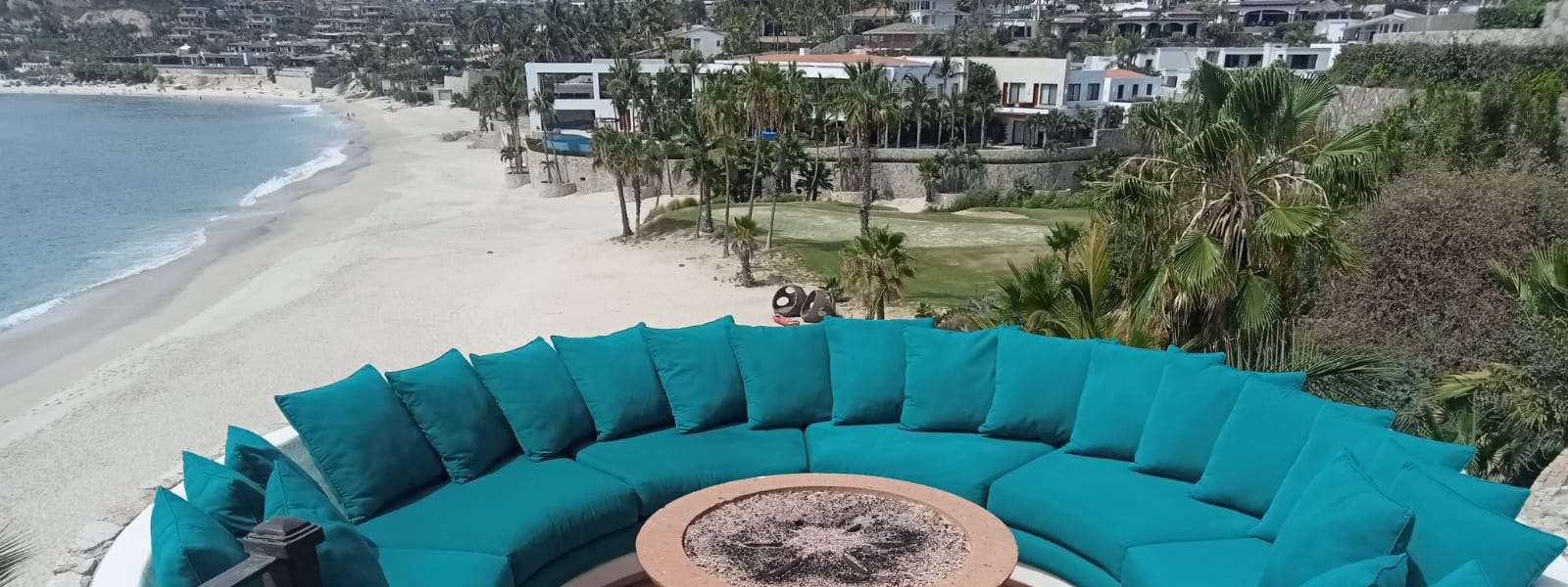Oceanfront cushioned lounge, Los Cabos